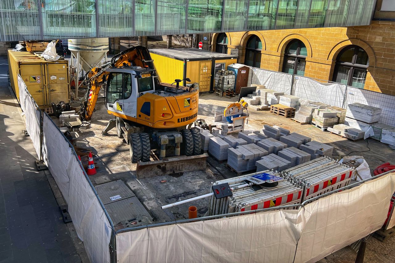 Mastering the First Impression: Your intriguing post title goes here A construction site with machinery and materials in an urban setting during daytime.